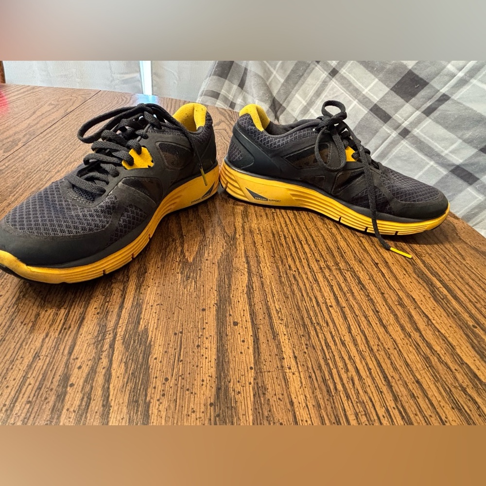 Nike livestrong 4Y unisex tennis shoes - Picture 7 of 8